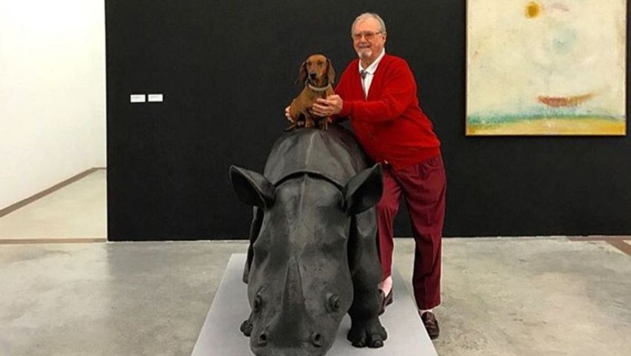 Henrik, hunden og næsehornet på Mallorca.