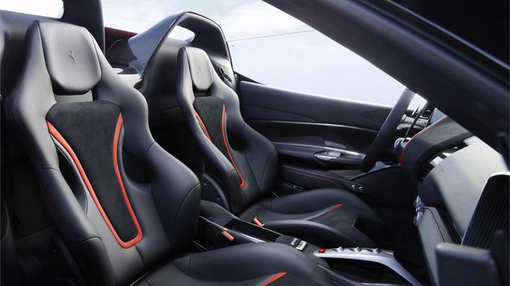 Det er manges drøm at sidde bag rattet i deres helt egen Ferrari. Foto: PR