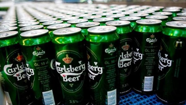 Bitter øl-krig hos supermarked-gigant: Carlsberg-aftale hele Ekstra Bladet