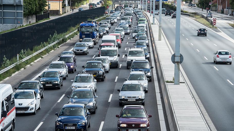 Helsingør-motorvejen er en af de veje, som hver dag koster meget tid for trafikanterne. Foto: Mogens Flindt