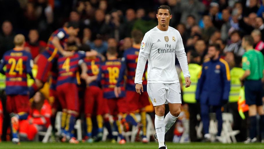 Cristiano Ronaldo er trist og vil efter otte succesrige sæsoner væk fra Real Madrid. Årsag: En verserende skattesag. Foto: Daniel Ochoa de Olza / AP
