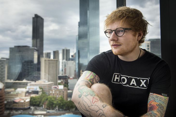 Ed Sheeran - sangskriveren er åbenbart ustoppelig på toppen af albumlisten. Foto: Eugene Hyland/Rex/All Over