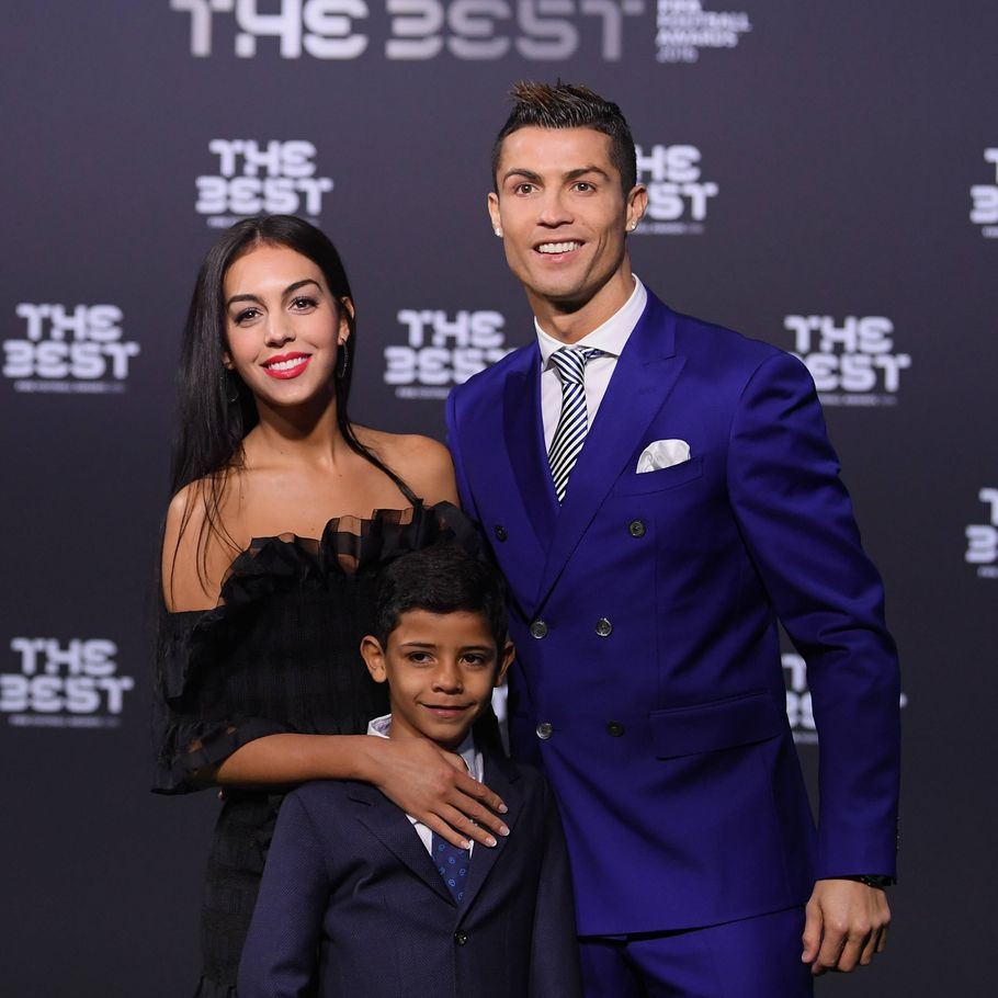 Medie Ronaldo skal have tvillinger billede