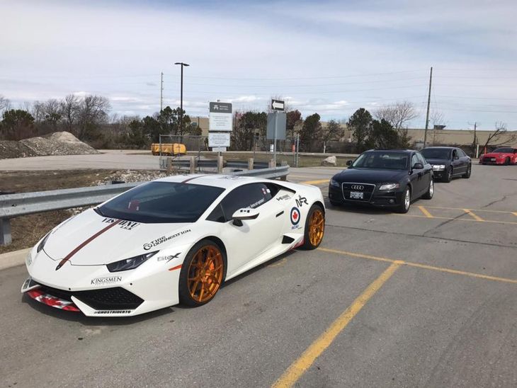 En Lamborghini Huracan er blandt de konfiskerede biler, som canadisk politi tog i sin varetægt. Foto: Sgt. Kerry Schmidt