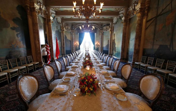 Der er dækket på til middag til ære for den kinesiske præsident, Xi Jinping. (Foto: AP)