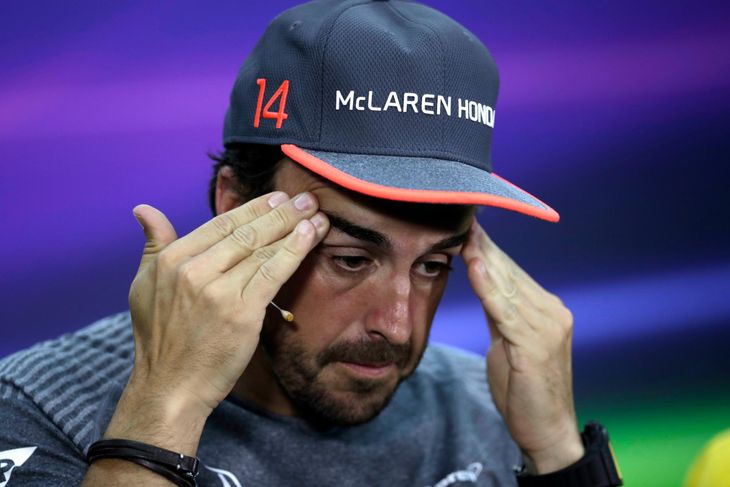 McLaren-kører Fernando Alonso har ikke haft meget at smile over i sæsonen hidtil. Foto: AP