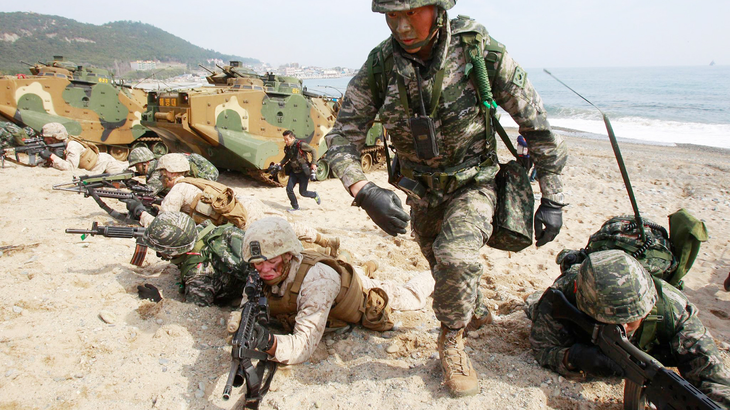 Amerikanske og Syd Koreranske soldater på øvelse. (Foto: AP)