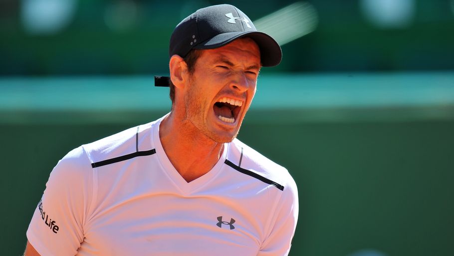 Det var en rasende Andy Murray, der gik fra banen efter nederlaget til verdens nummer 24. Foto: All Over Press