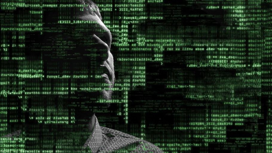 Kæmpe hackerangreb mod verdenen rammer også Danske informationsskilte. Foto: Schutterstock.com