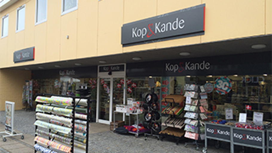 Imens kunderne stod foran butikken her i Sæby, så var dele af personalet i gang med at hamstre varer (Foto: PR-foto)