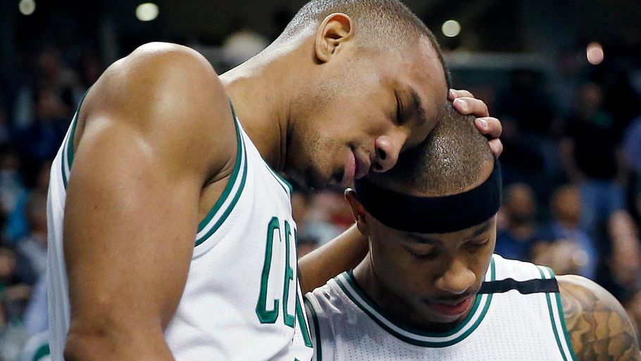 Basketball Isaiah Thomas skød sit hold, Boston Celtics, til storsejr få timer efter sin søsters begravelse. Foto: AP/Michael Dwyer.