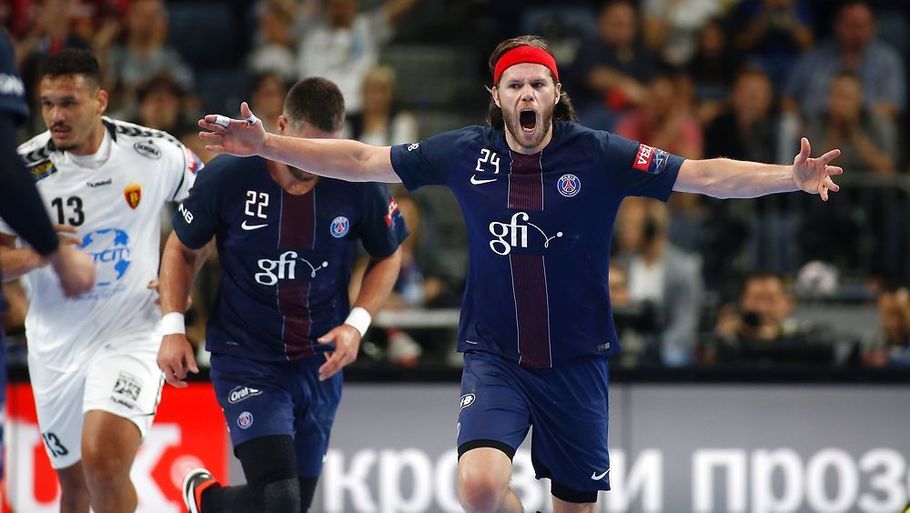 Mikkel Hansen brøler efter en scoring i Champions League-finalen, som Paris tabte knebent til Vardar Skopje i starten af juni. Foto: AP