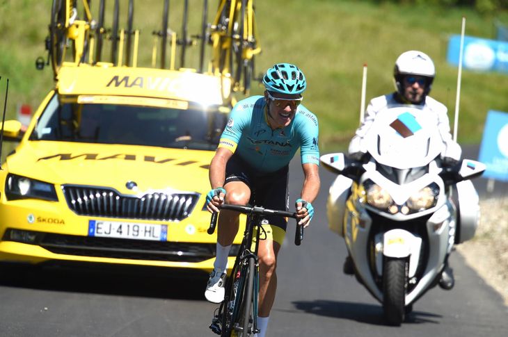 Jakob Fuglsang på vej mod etapesejren og den samlede sejr i Critérium du Dauphiné. Foto: All Over Press.