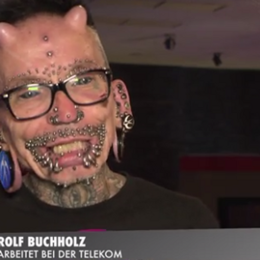 58-årige Rolf Sex med 278 piercinger i penis er helt fint pic