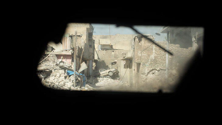 destruktion og ødelæggelse har gjort Mosul til en spøgelsesby, der fungerer som en labyrint af snørklede murbrokker og ruiner. Foto: Rasmus Flindt-Pedersen