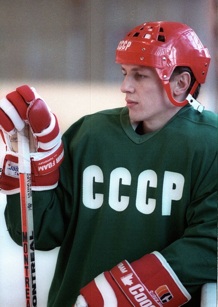 Igor Larionov var fra helt ung en torn i øjet på de sovjetiske myndigheder. Men han fik sin drøm opfyldt og nåede 14 sæsoner i NHL, hvor han spillede sin sidste kamp som 44-årig i 2004. Foto: All Over 