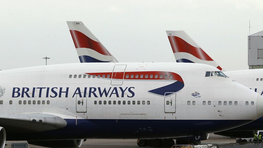 Et British Airways fly blev ramt af et lyn, men fløj alligevel videre i knap 9 timer. Foto: AP/Frank Augstein