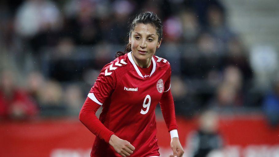 Nadia Nadim og Danmark kæmper for tre vigtige point mod Ungarn. Foto: Jens Dresling