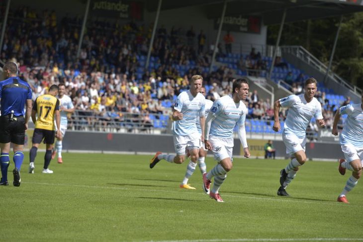 Mikkel Basse bragte Superliga-debutanterne i front med 1-0 (Foto: René Schütze)