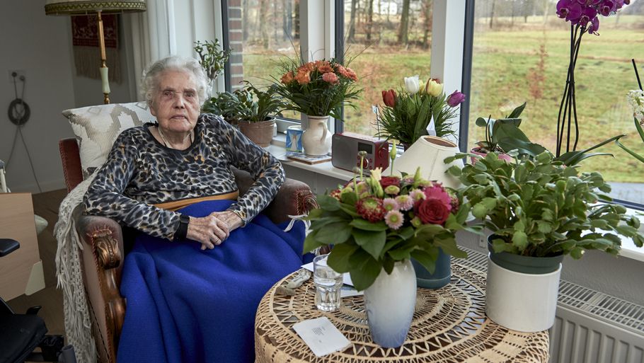 Ellen Adelaide Brandenborg døde i går. Her er den gamle dame foreviget på sin 111 års fødselsdag tidligere i år.
Foto: Claus Bonnerup.