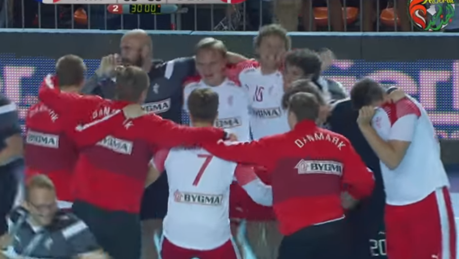Danmark slår Frankrig i VM-semifinalen ved U21 VM i Algeriet. Foto: Skærmdump fra Algeria Handballs officielle Youtube-kanal