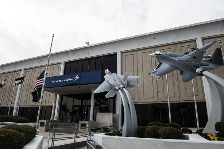 Hovedindgangen til Lockheed Martins hovedkvarter i Fort Worth, Texas, hvor data indsamles fra F-35-flyene. Foto: Stine Tidsvilde