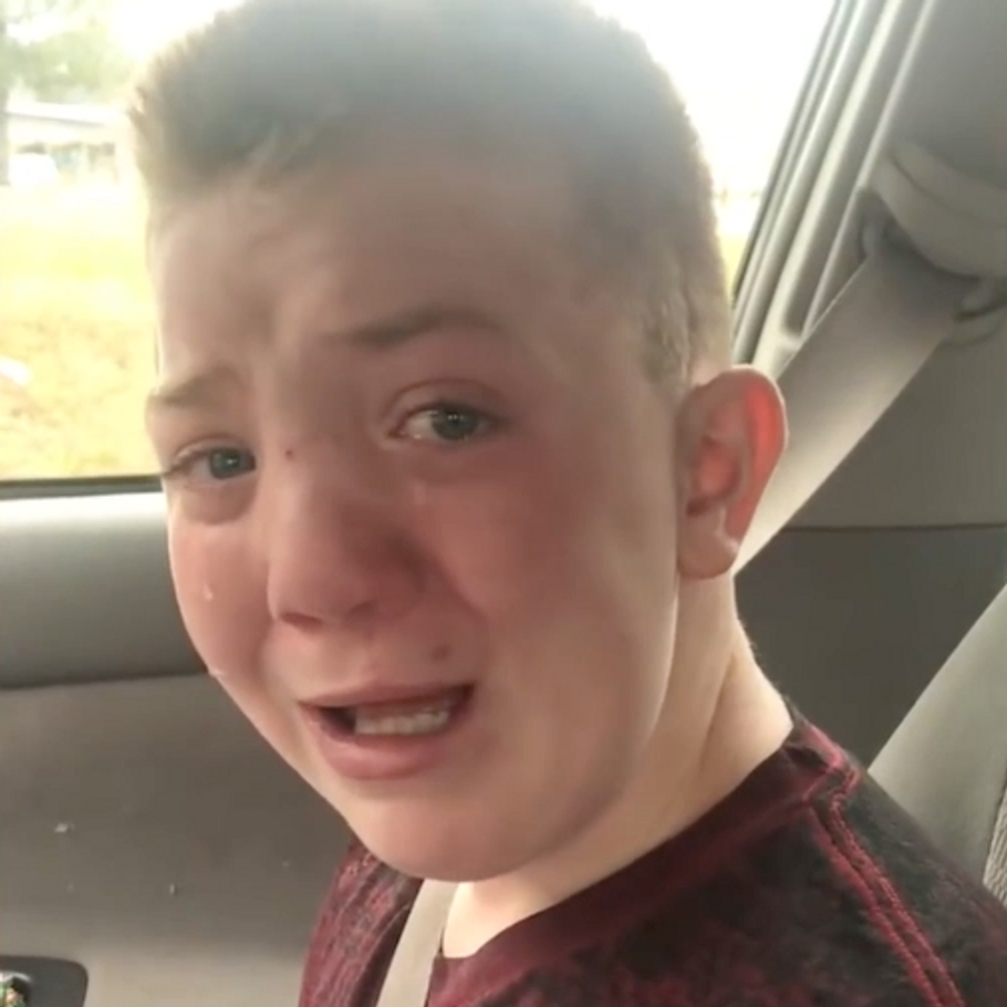 Lille dreng vandt alles hjerter med mobbe-video Nu afsløres hans forfærdelige barndom Foto