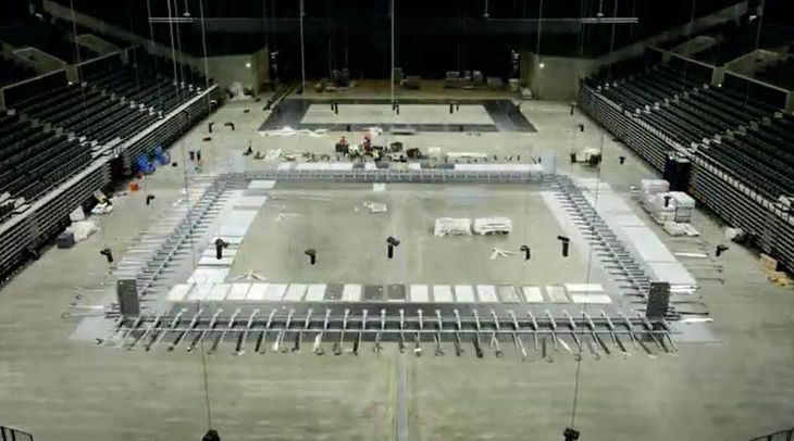 Royal Arena uden vand - se den blive fyldt med vand i videoen øverst i artiklen. Screenshot: Royal Arena / Dansk Svømme Union