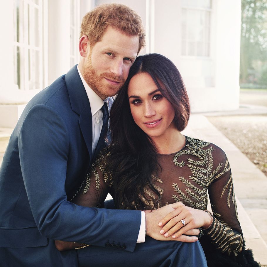 Troppede op i kjole til en halv million Briterne raser over Meghan Markle  pic pic