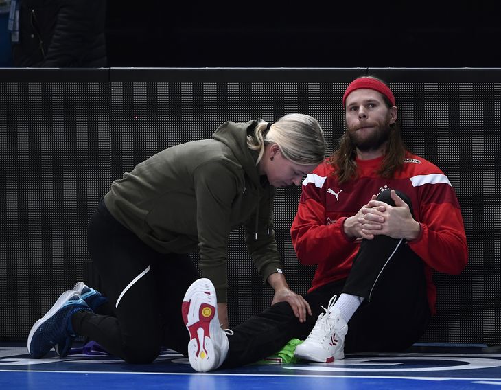 Mikkel Hansen har fået et vrid i knæet uden helt at ane, hvornår skaden opstod. Foto: /ritzau/Lars Poulsen