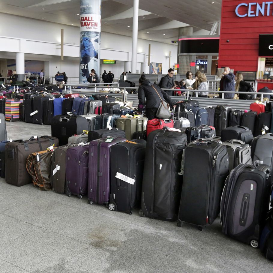 Kaos i kæmpe-lufthavn: 5000 kufferter ejermænd – Ekstra