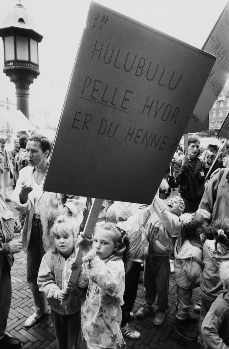 Demonstrationer og aktioner i protest mod forringelser af børnepasningsområdet i og omkring København. Her med en opfordring til Pelle Jarmer. (Foto: Ritzau/Scanpix, Jens Dresling)
