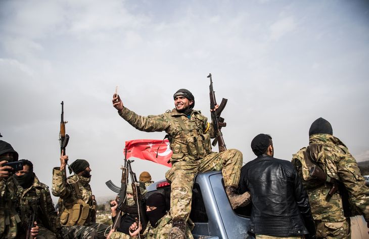 Tyrkiske tropper gør sig klar til kamp mod kurderne i den YPG-kontrollerede Afrin-region i Syrien. Foto: Ritxau Scanpix/BULENT KILIC 