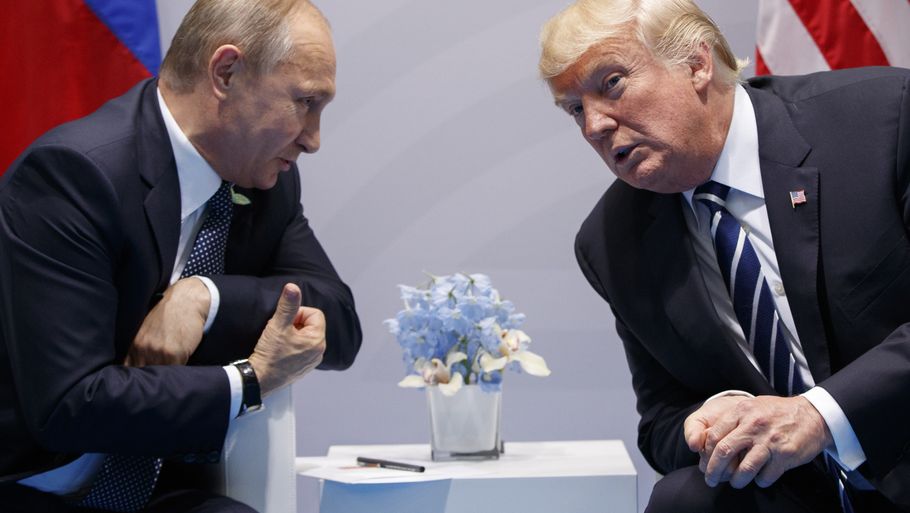 Her ses Putin og Trump under G20 7. juli i 2017. Foto: AP