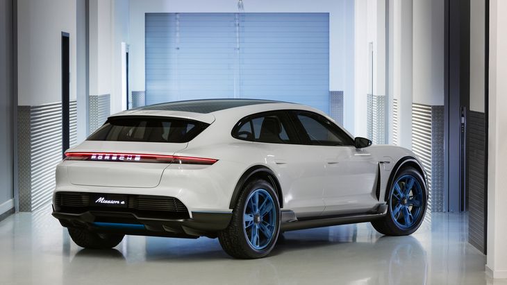 Porsche Mission E Cross Turismo kan meget vel blive bilproducentens elbil nummer to. Foto: Porsche