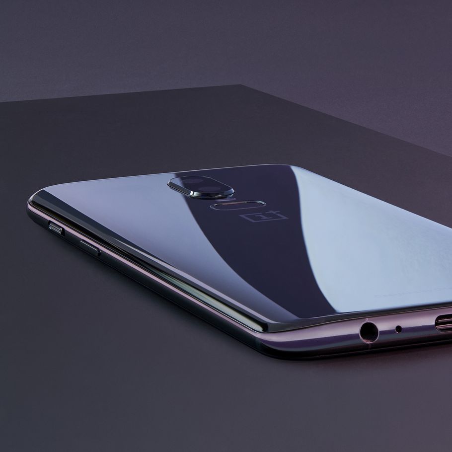 Bygget af glas: er den OnePlus 6 Bladet