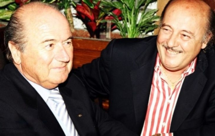 Sepp Blatter, som her ses med sin tidligere rådgiver, Peter Hargitay, blev særdeles gode venner med Takahashi. Privatfoto.