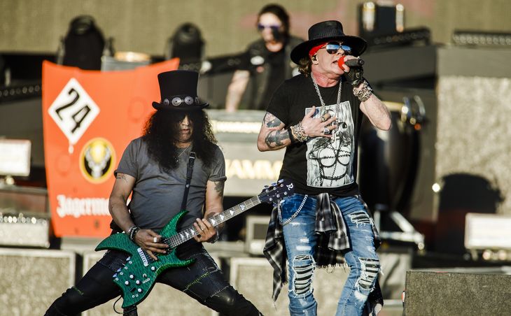 Slash og Axl Rose i aktion under Guns N' Roses' seneste danske besøg i Odense i 2018. Foto: Per Lange
