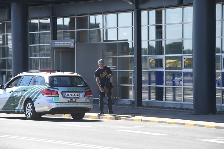 Thomas Delaney i Roskilde Lufthavn på vej til Tyskland. Foto: Kenneth Meyer