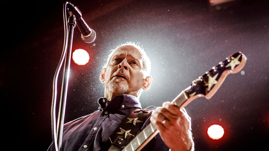 Guitarhelten Wayne Kramer er efterhånden blev 70, men det kunne man ikke høre, mens amerikaneren vækkede MC5 til live. Foto: Per Lange