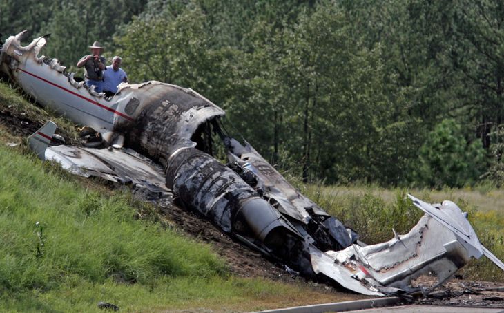 Sådan så flyet ud efter ulykken. Foto: AP