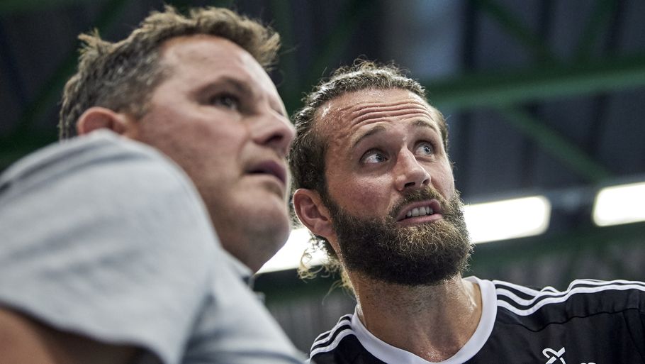 Cheftræner Peter Bredsdorff-Larsen og Jesper Nøddesbo kan se frem til håndbold på øverste hylde. Foto: Claus Bonnerup/Polfoto.