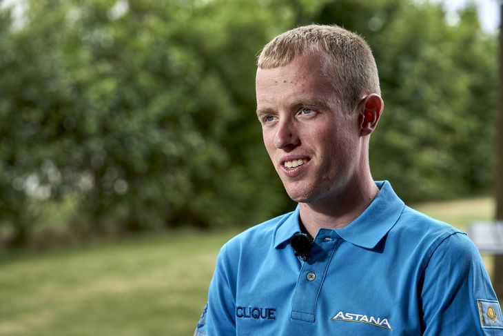 I to år kørte Jesper Hansen på Astana og debuterede i Tour de France sidste år som hjælperytter for Jakob Fuglsang. Nu skal han gøre sig sine egne erfaringer som Tour-kaptajn. Foto: Ritzau Scanpix / Claus Bonnerup.