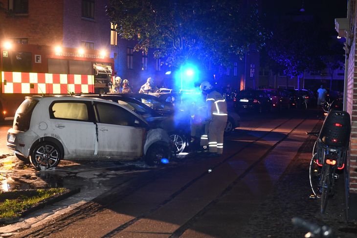 Bilbrand i Udbygade natten til søndag. Foto: Kenneth meyer