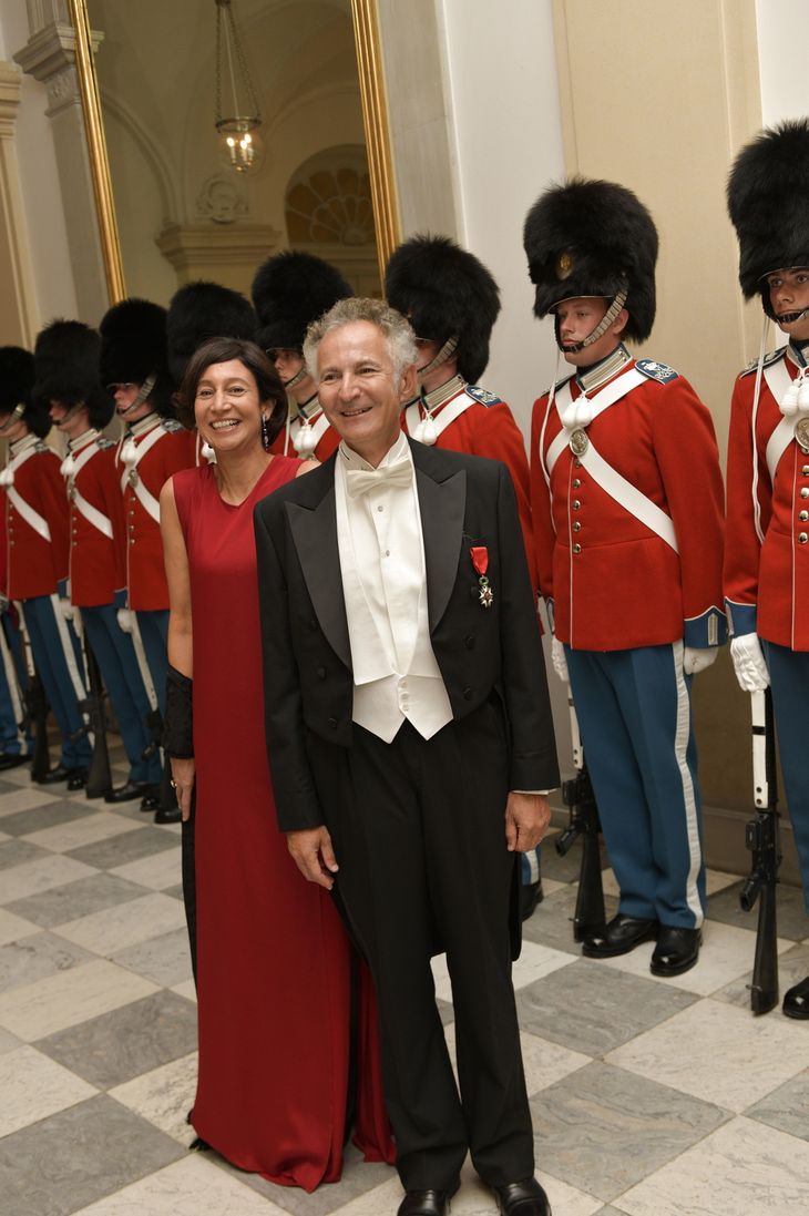 Også den franske ambassadør François Zimeray mødte op. Her med sin kone Karine Zimeray. Foto: Keld Navntoft/Ritzau Scanpix