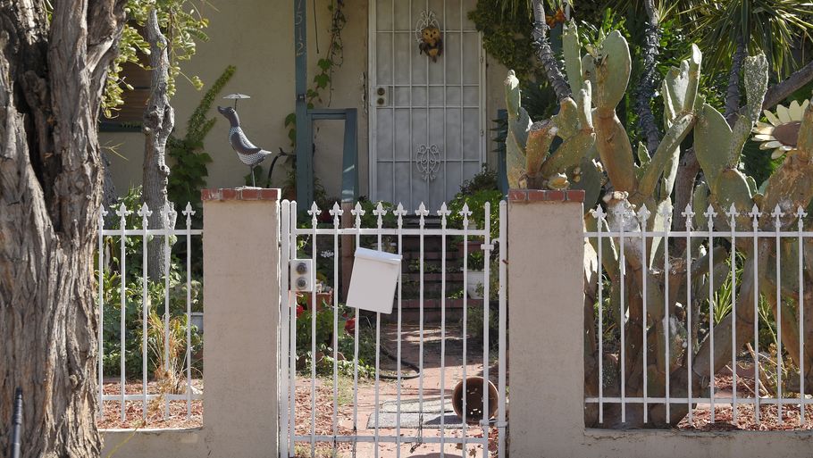 Den 68-årige mand bor i dette hus i Los Angeles i Californien. Foto: AP