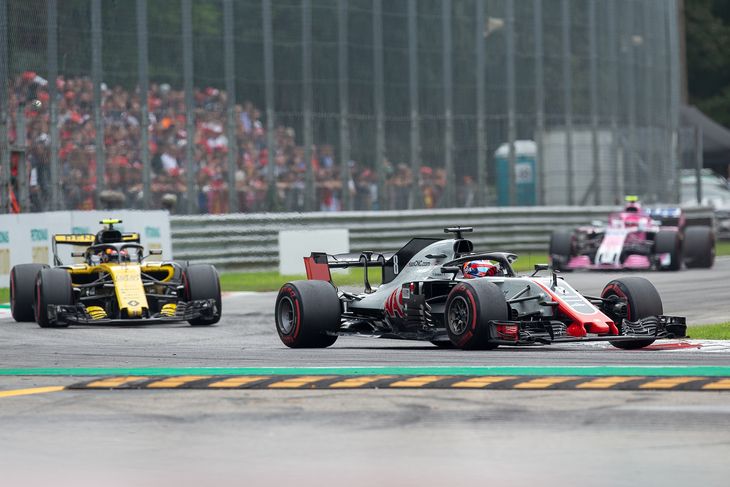 I løbet formåede Romain Grosjean at holde sig foran begge Force India og Renault og ende som best of the rest. Foto: Jan Sommer