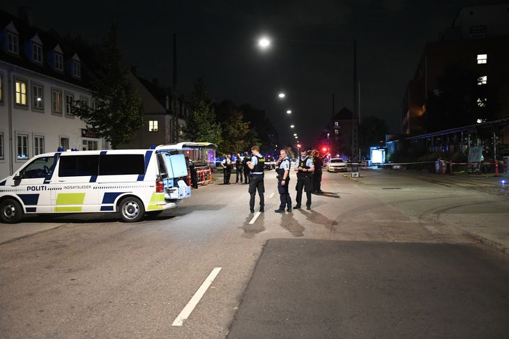 Politiet er massivt til stede på Nørrebro. Foto: Kenneth Meyer