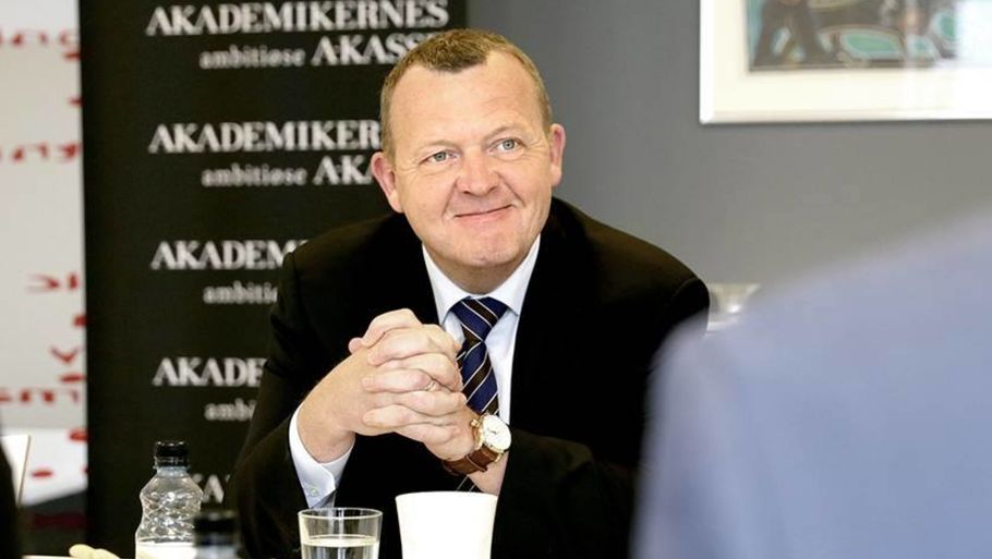 Her ses Lars Løkke Rasmussen (V) til møde i a-kassen. Foto: Akademikernes A-kasse