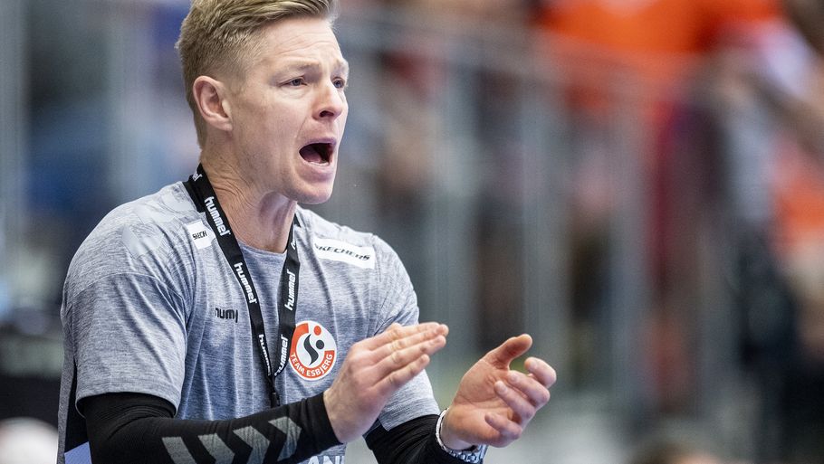 Esbjergs træner Jesper Jensen havde sat sit hold godt op. Foto: John Randeris / Ritzau scanpix
